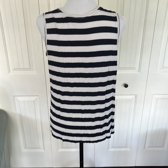 Jones New York white and blue striped tank top - Picture 3 of 4